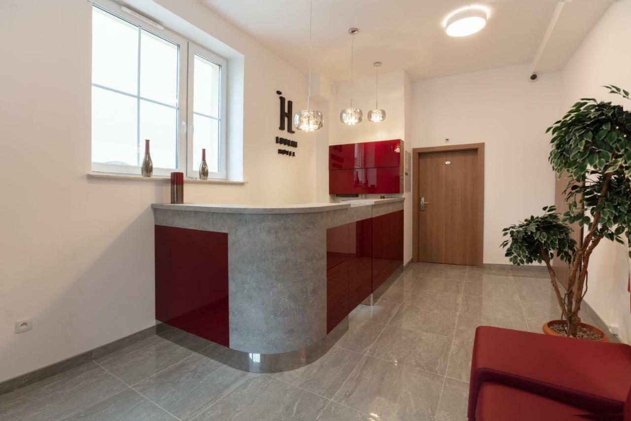 Hotel Lublin Bagian luar foto