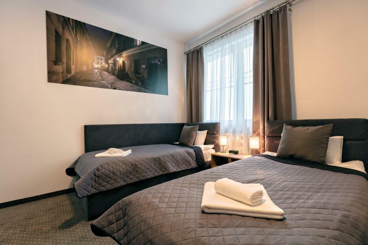 Hotel Lublin Bagian luar foto