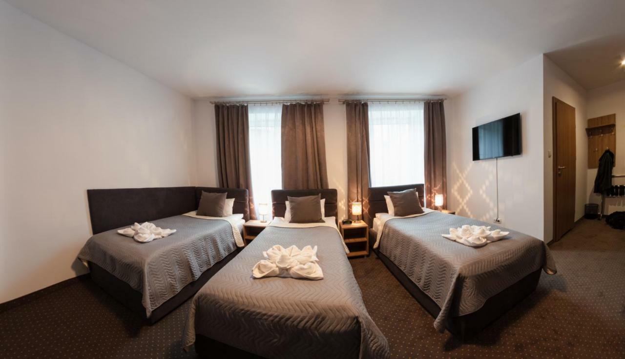 Hotel Lublin Bagian luar foto