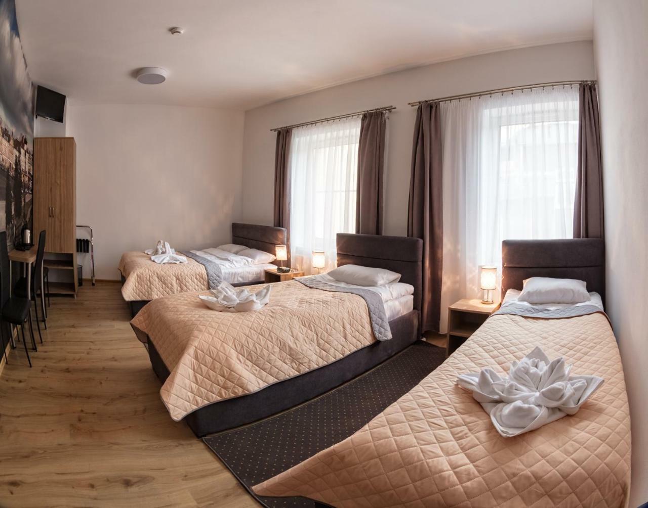 Hotel Lublin Bagian luar foto